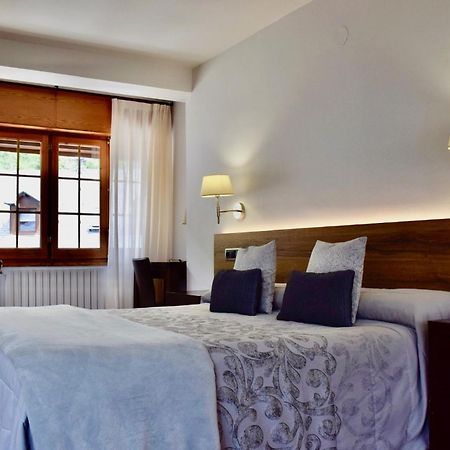 Hotel L'Auet Erillavall Ngoại thất bức ảnh